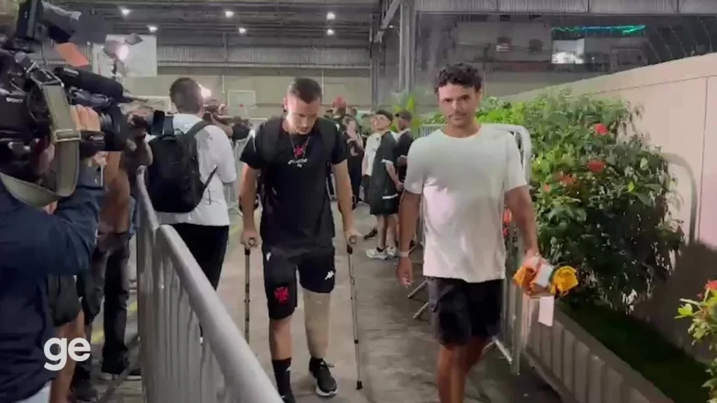 Lucas Piton sofre lesão no joelho e desfalca o Vasco na semifinal da Copa do Brasil; entenda a gravidade News 3076 1764841081