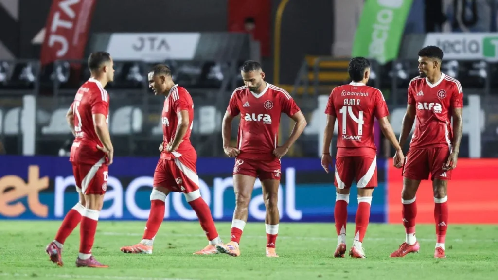 Matemática da Série A: Inter e Vitória em Risco Máximo de Rebaixamento; Santos Quase Salvo News 3763 1764929268