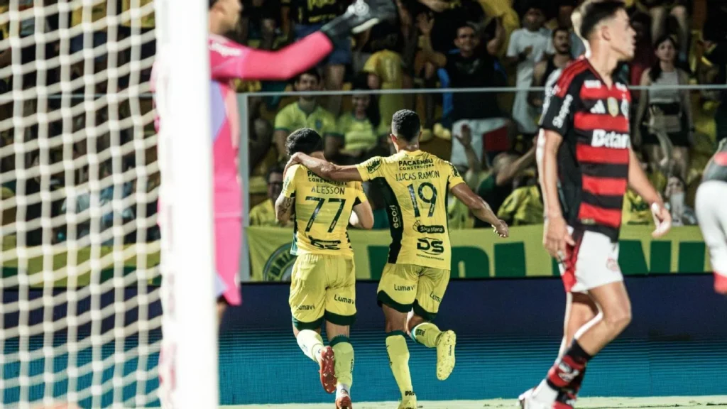 Mirassol empata com jovens do Flamengo e iguala feito histórico do time de Jorge Jesus no Brasileirão News 4442 1765098580