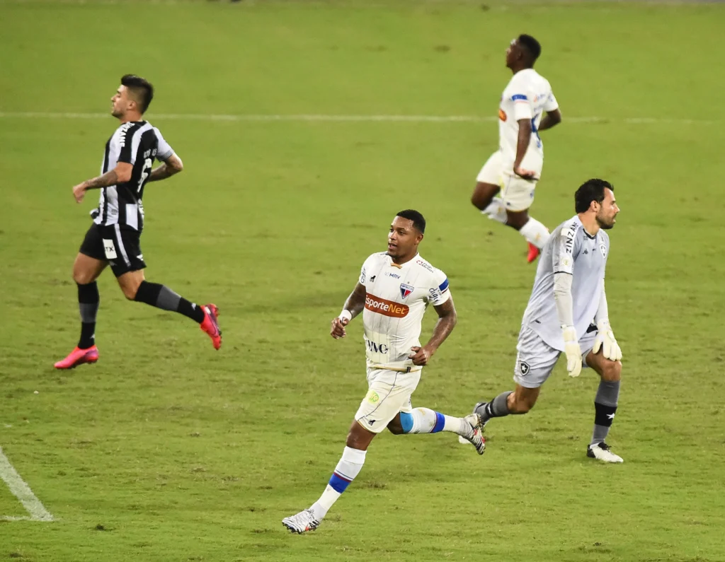 Fortaleza busca feito histórico contra Botafogo no Rio para selar permanência na Série A News 4450 1765098660
