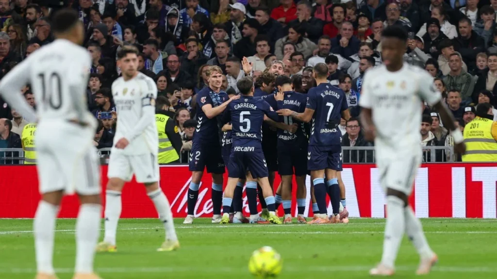 Militão sofre nova lesão, Real Madrid é dominado pelo Celta no Bernabéu e vê Barcelona disparar na liderança de LALIGA News 4939 1765199572