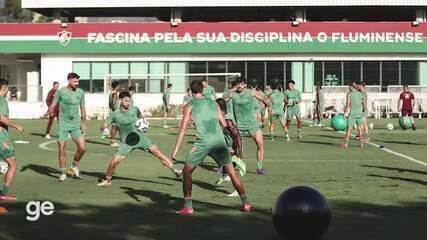 Zubeldía segue ativo no CT do Fluminense e participa do planejamento para 2026 mesmo com gestão em transição