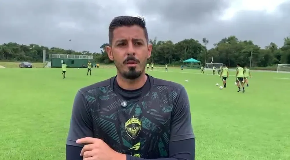 William Menezes elogia elenco mesclado do Manaus e projeta título do primeiro turno no Amazonense 2026