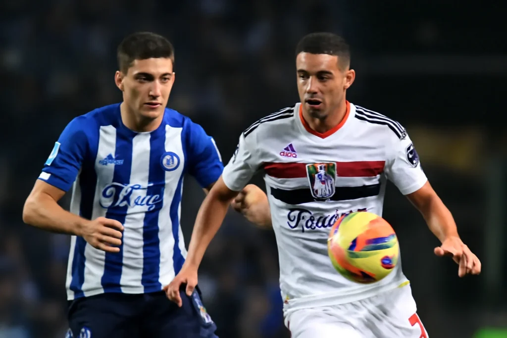 Porto tenta estender empréstimo de Moreira, e São Paulo surpreende com decisão sobre retorno do lateral-direito Newsai 5898