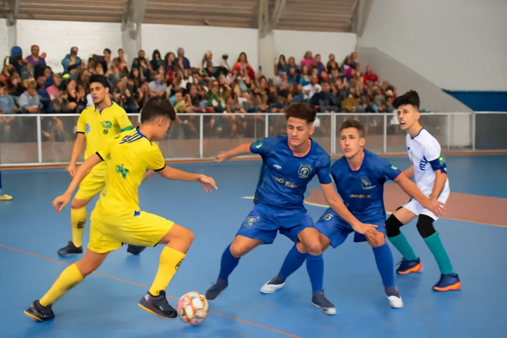Seis equipes de Santarém avançam para a fase final do Paraense de Futsal de Base em Belém, com equipes de várias categorias Newsai 6661