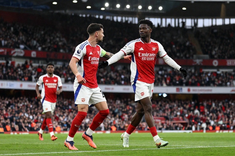 Confronto Arsenal vs. Liverpool na Premier League 2025/26: Expectativas e Desempenho Atual dos Times