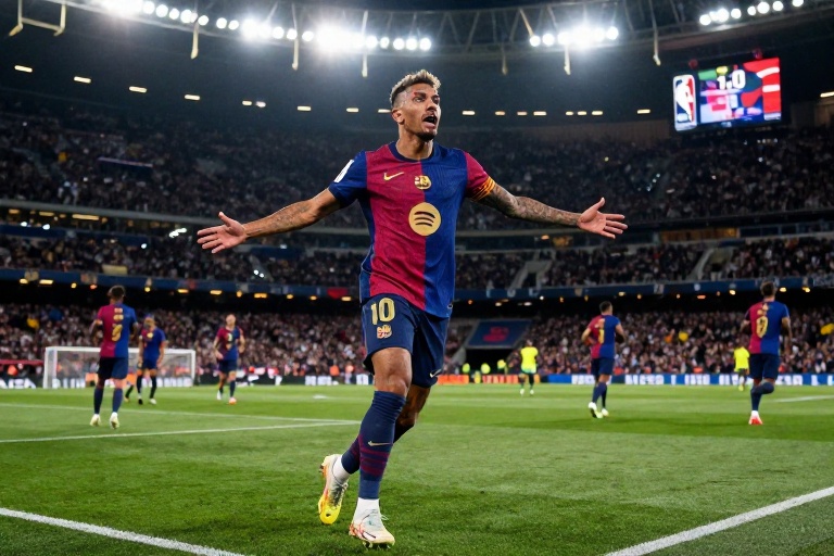 Raphinha Impulsiona Barcelona à Final da Supercopa da Espanha e Destaques do Disney+: Premier League, NBA e Tênis Agitam a Programação Esportiva