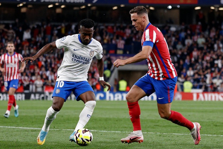 Conflito entre Vini Jr. e Simeone acirra discussões após substituição no Real Madrid x Atlético de Madrid na Supercopa da Espanha