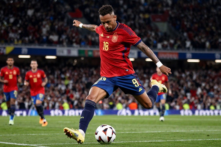 Raphinha Brilha e ‘Anula’ Golaço Antológico de Vini Jr.: Barcelona Vence Real Madrid em El Clásico Insano e Conquista a Supercopa da Espanha