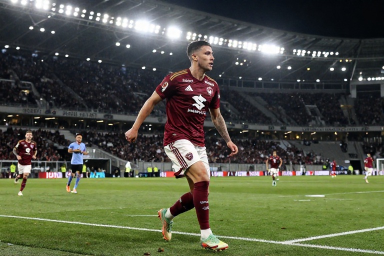 Mercado da Bola: Torino Tenta Tirar Arthur Cabral do Botafogo com Nova Oferta de R$ 75 Milhões; Decisão Final é de Anselmi