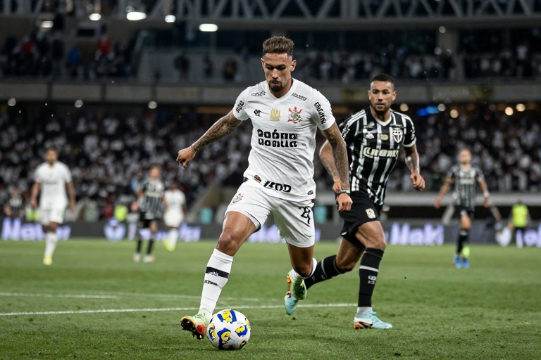 Corinthians poupa titulares, vê show de Jhon Jhon e é goleado pelo Red Bull Bragantino antes de clássico contra o São Paulo no Paulistão