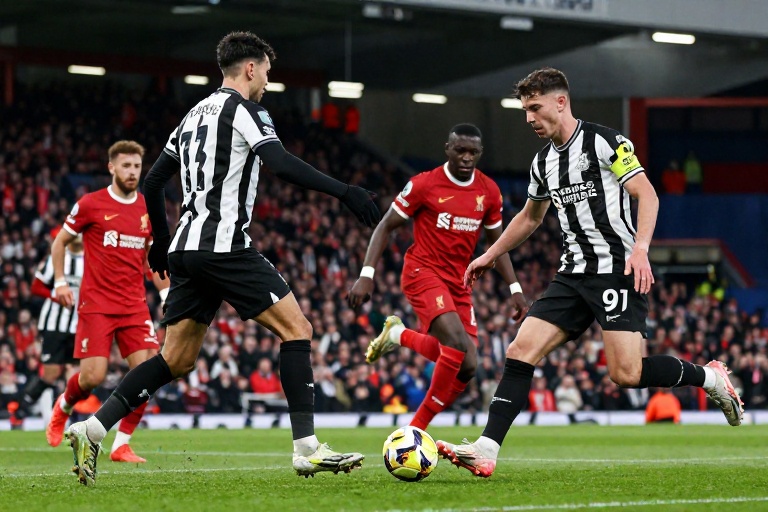 Confronto Imperdível: Liverpool enfrenta Newcastle na Premier League 2025/26 comObjetivos de Rebaixamento e Classificação às Competições Europeias em Jogo na Anfield