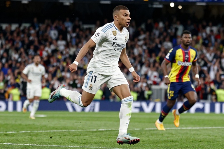 Mbappé Decide com Dois Gols, Real Madrid Vence Villarreal por 2 a 0 e Assume Liderança Provisória da LaLiga