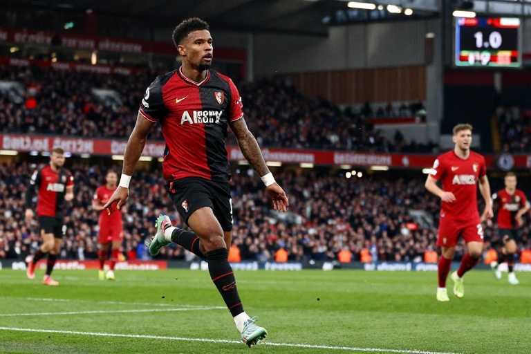 Bournemouth Choca o Liverpool com Virada Épica no Último Lance e Gol de Brasileiro na Premier League