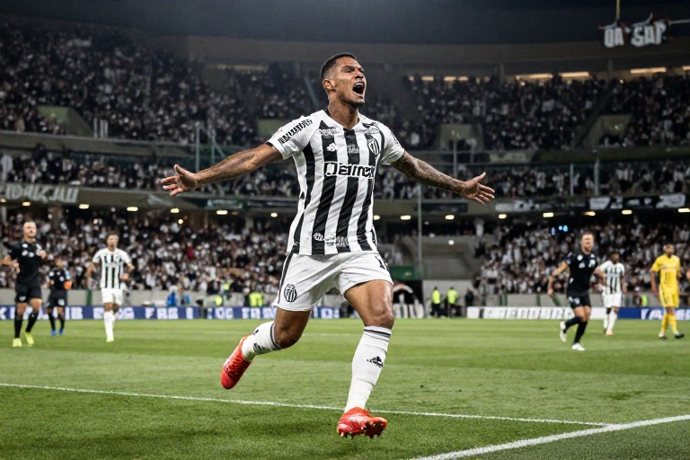 Chapecoense Goleia Santos em Virada Eletrizante e Celebra Retorno Triunfal à Série A