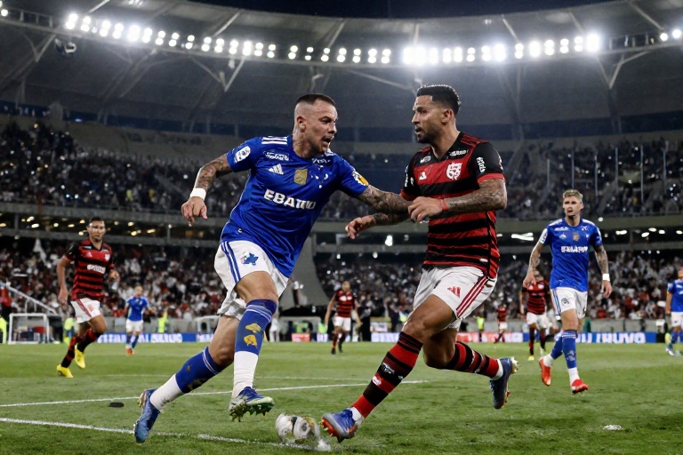 Brasileirão 2026: Cotação ESPN projeta Flamengo bicampeão, Cruzeiro surpreende no G4 e São Paulo em 13º