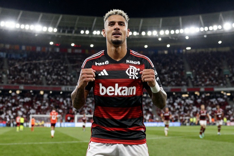 Flamengo oficializa retorno de Lucas Paquetá do West Ham em contratação recorde de R$ 263 milhões, a mais cara do futebol brasileiro