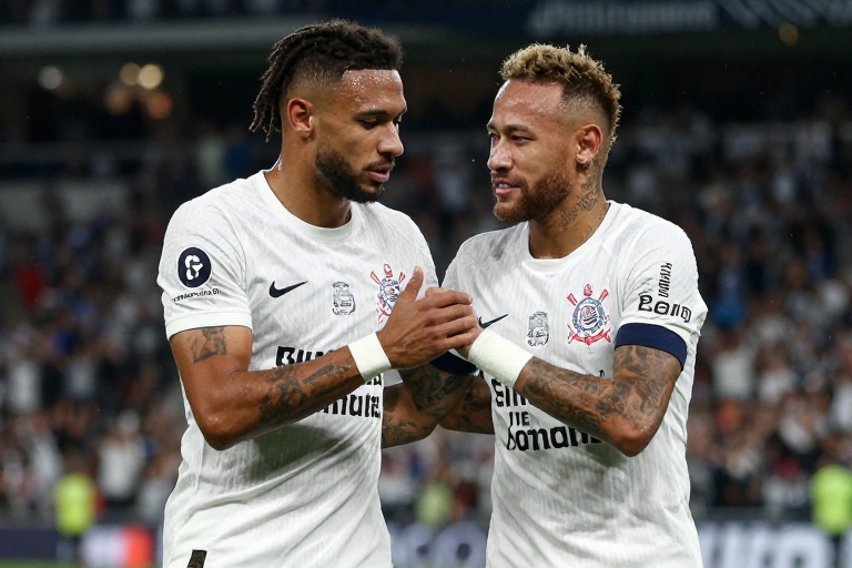Memphis Depay brinca com Neymar sobre transferência para o Corinthians: ‘Tem um lugar para você aqui’