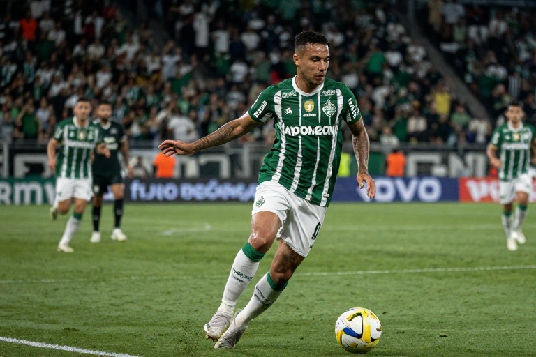 Do time sem divisão ao golaço na Série A: A emocionante jornada de Rafael Carvalheira na Chapecoense