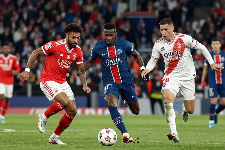 Confrontos dos Playoffs da Champions League 2025/26: Real Madrid enfrenta Benfica e PSG pega Monaco em discussão acirrada pelos oitavas de final