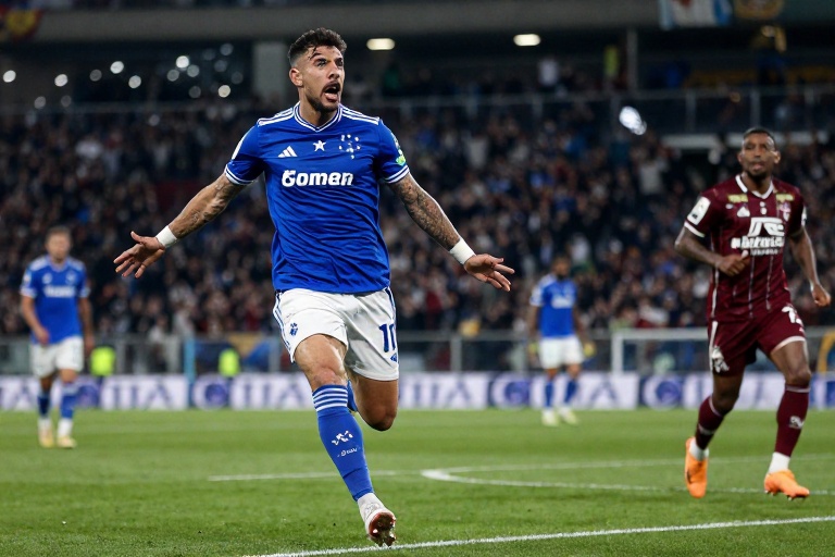 Zagueiro Tchoca é reprovado em exames na Itália e retorna ao Corinthians após empréstimo frustrado ao Torino