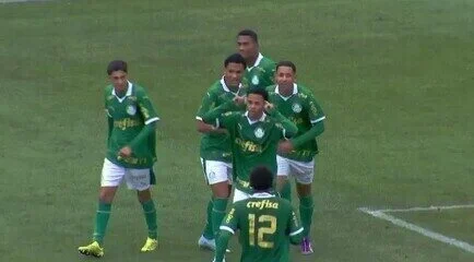 Abel Ferreira pondera contratação de volante e elogia promessa do Palmeiras: ‘Não quero fechar lugar para Luis Pacheco’