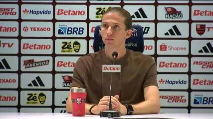 Filipe Luís celebra renovação no Flamengo, mas revela mágoa com termo ‘mercenário’: ‘Pré-julgamento me machucou’
