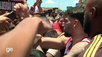 Lucas Paquetá escolhe camisa 20 no Flamengo em homenagem a Vini Jr