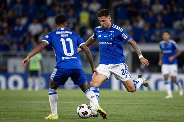 Cruzeiro aposta em Gerson e Jonathan para reencontrar o caminho da vitória contra o Betim e buscar classificação no Mineiro