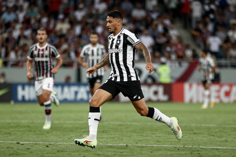 Botafogo: Derrota para o Fluminense no Carioca é estratégia acertada para rodar elenco e poupar titulares visando Brasileirão