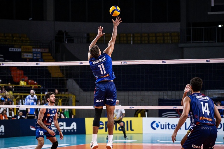 Joinville Vôlei Perde para Praia Clube e Complica Situação na Superliga Masculina