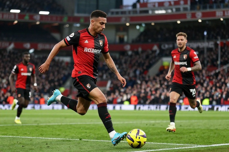 Rayan Brilha em Estreia no Bournemouth, Jesus e Casemiro Marcam na Premier League: Brasileiros Dominam Fim de Semana Europeu com Gols e Assistências