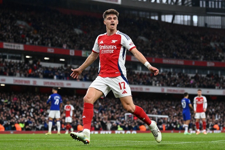 Arsenal Vence Chelsea em Semifinal Eletrizante da Copa da Liga Inglesa com Gols de Gabriel Martinelli