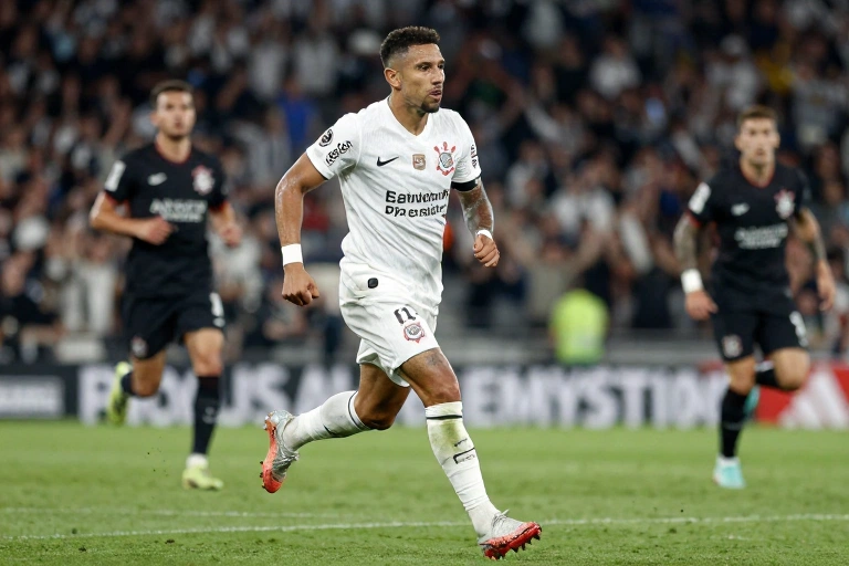 Memphis Depay: Por Que o STJD Apenas Advertiu o Jogador por Uso de Celular em Jogo do Corinthians?