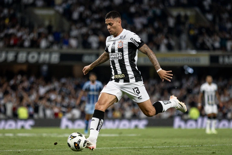 Sosa Revela Nova Faceta no Verdão: Atacante se Destaca e Ganha Chance em Dérbi Contra Corinthians