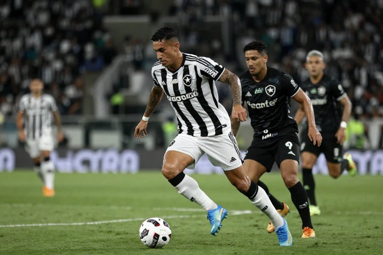 Botafogo surpreende e define destino inusitado para intertemporada na Copa