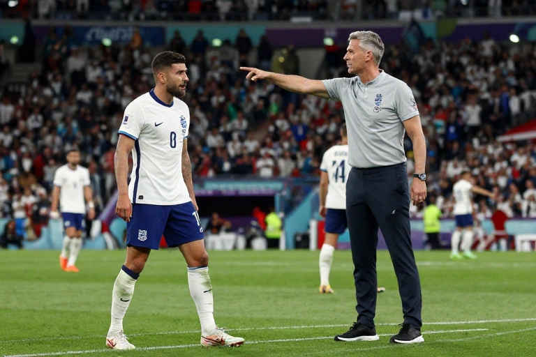 Fifa muda protocolo de fotógrafos no hino após reclamação de técnico da Inglaterra: Entenda a decisão