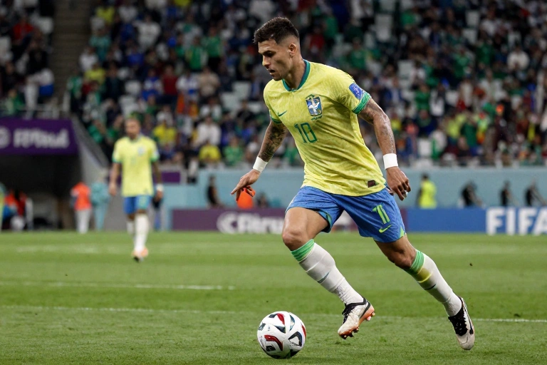 França usa tendência tática apontada pela FIFA para ter o melhor ataque da Copa do Mundo e domina o mata-mata