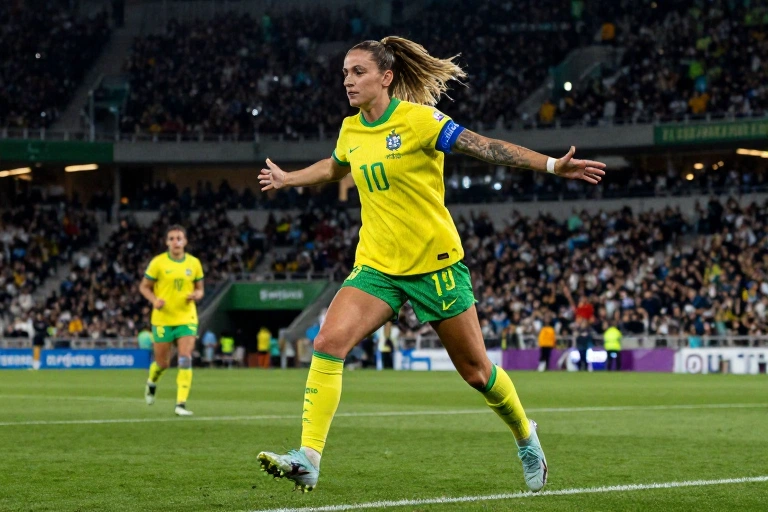 Alexia Putellas acompanha duelo da seleção espanhola em Los Angeles
