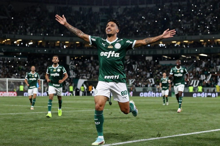 Reforços em campo e otimismo com Roque: Palmeiras agita a Academia de Futebol