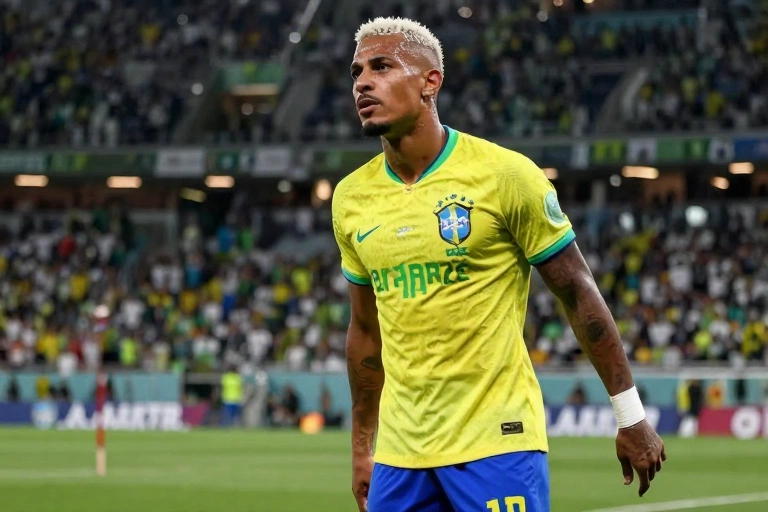 Situação de Raphinha gera cautela na Seleção Brasileira antes de duelo decisivo