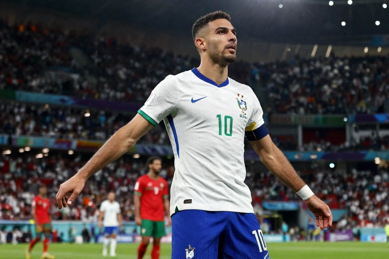 Ayyoub Bouaddi: a troca relâmpago da França por Marrocos que o transformou em titular na Copa