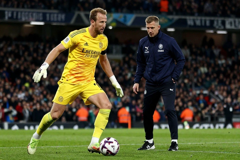 Harry Kane se ofereceu para ser goleiro no primeiro treino, revela ex-técnico