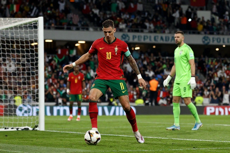 Espanha supera Bélgica com gol de Merino e erro de Courtois, garantindo vaga nas semis
