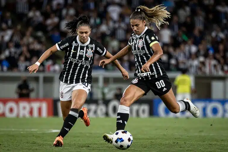 Ferroviária e Corinthians em Duelo Arrebatador na Copa do Brasil Feminina