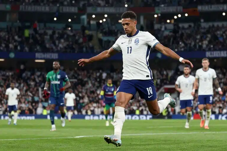 Bellingham Brilha e Garante Inglaterra na Semifinal da Copa