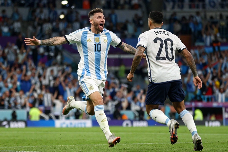 Argentina Reverte Placar e Desafia Inglaterra com 20 Passes Completos