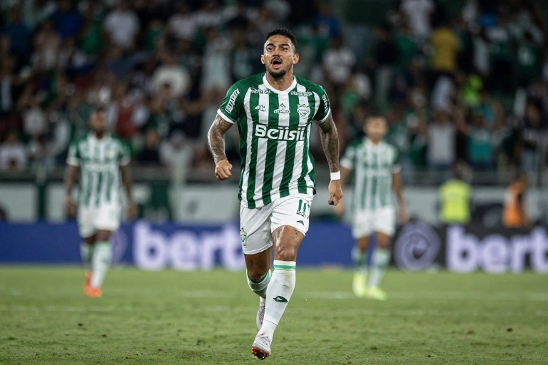 Ex-Paysandu Lucca Conclui Negociação e é Anunciado pelo Trofense: Zagueiro Deixa o Papão com 20% dos Direitos e Segue para Desafio Europeu