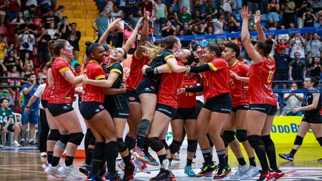 Londrina estreia no Moringão contra Sesi Bauru após revés no tie-break